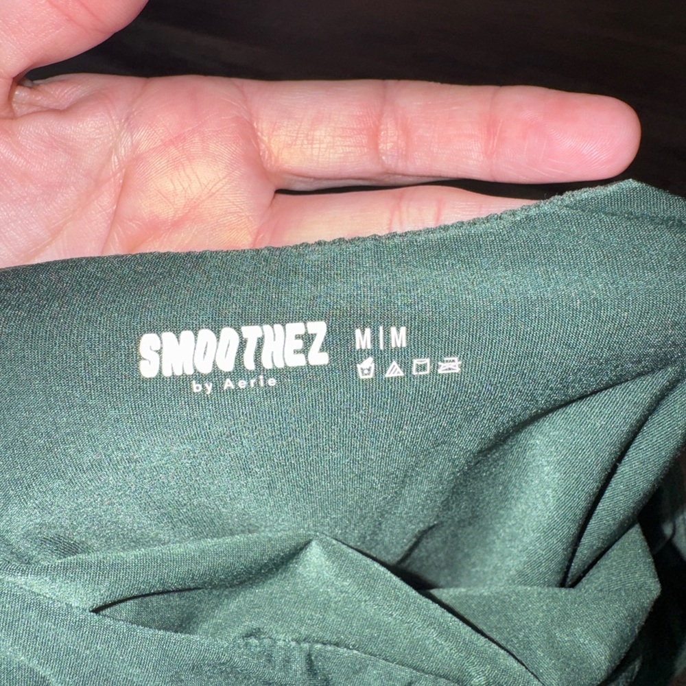 Aerie SMOOTHEZ Green Cropped Tank Top Buttery Soft Stretch Athleisure Women M - Picture 2 of 6